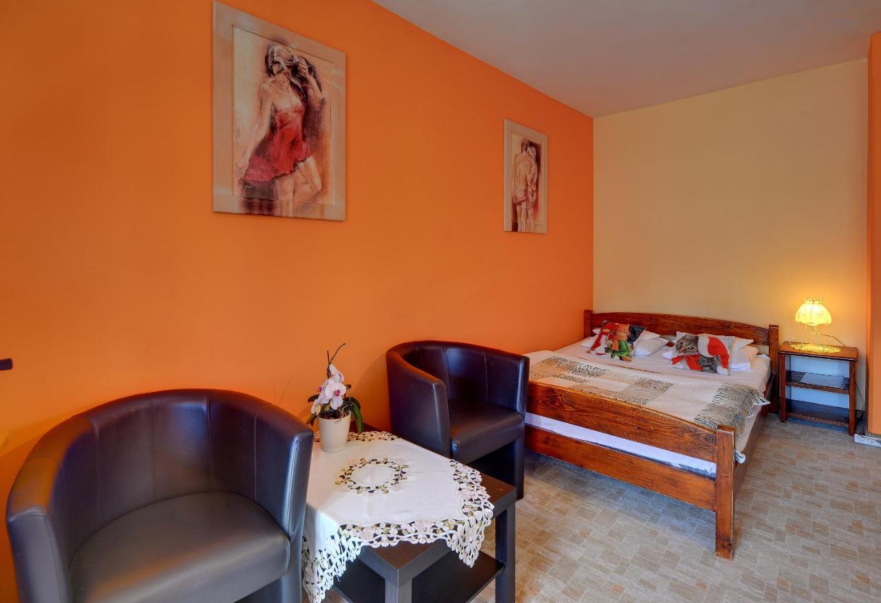 Apartamenty I Pokoje Karpacz - Centrum Karpacza, Parking W Cenie! Экстерьер фото